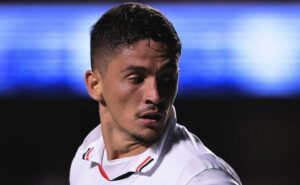 pablo maia pode passar por cirurgia e preocupa o são paulo; entenda a séria lesão