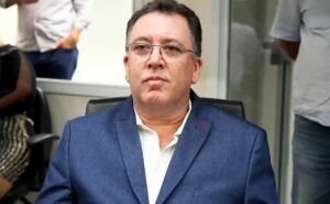 santos é notificado pela fifa por dívida de carbajal e poderá sofrer terceiro transfer ban; veja detalhes