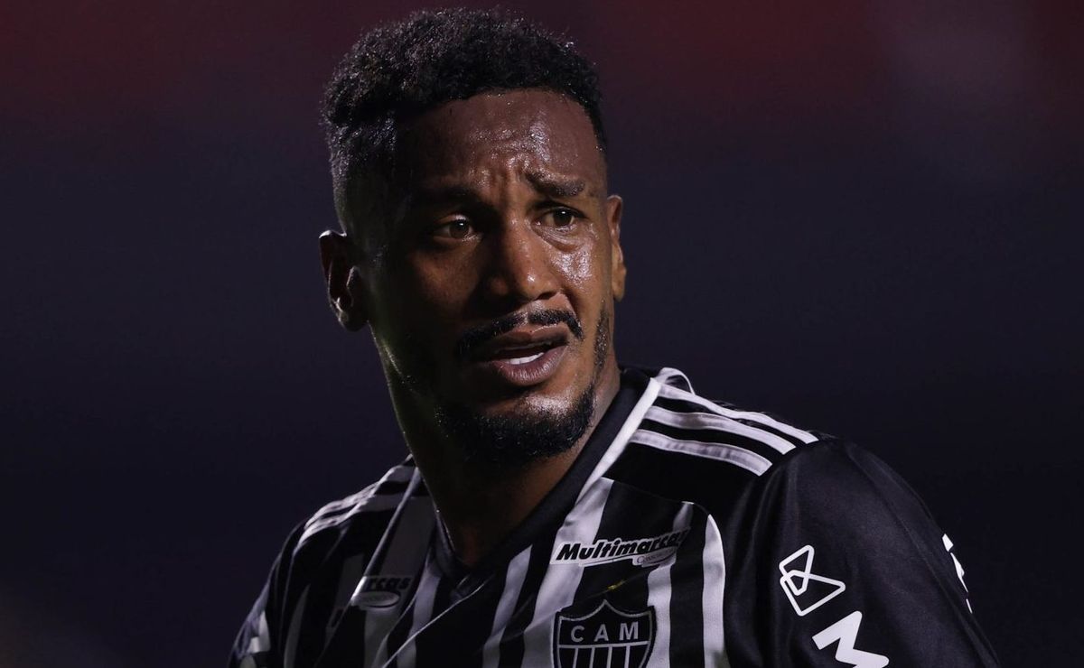 edenílson vira desfalque na libertadores e tempo de afastamento preocupa o atlético