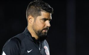 antónio oliveira pode "balançar" em caso de mais 2 derrotas, diz jornalista