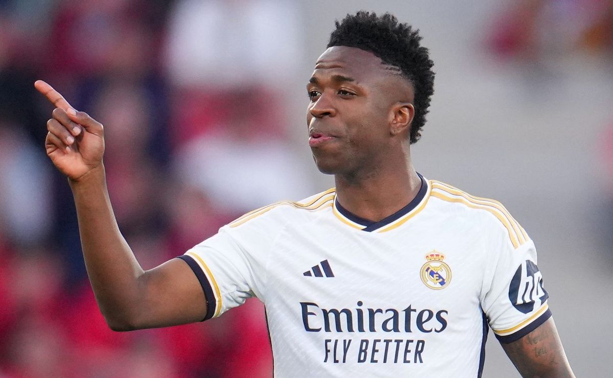 família quer retorno de vinícius júnior ao flamengo após problema na espanha, informa gustavo henrique