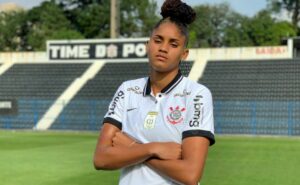 corinthians: após a venda de tarciane, lucas piccinato define a substituta da zagueira