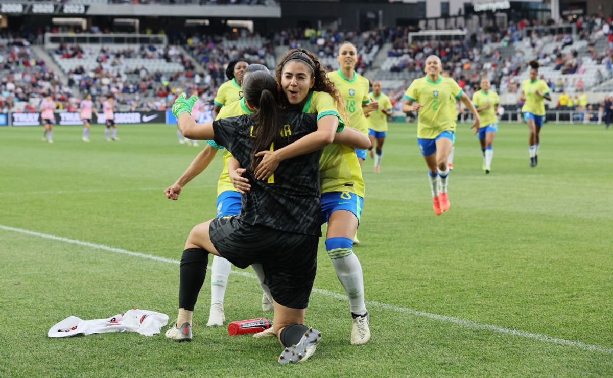 brasil vence japão nos pênaltis com atuação heroica da goleira lorena