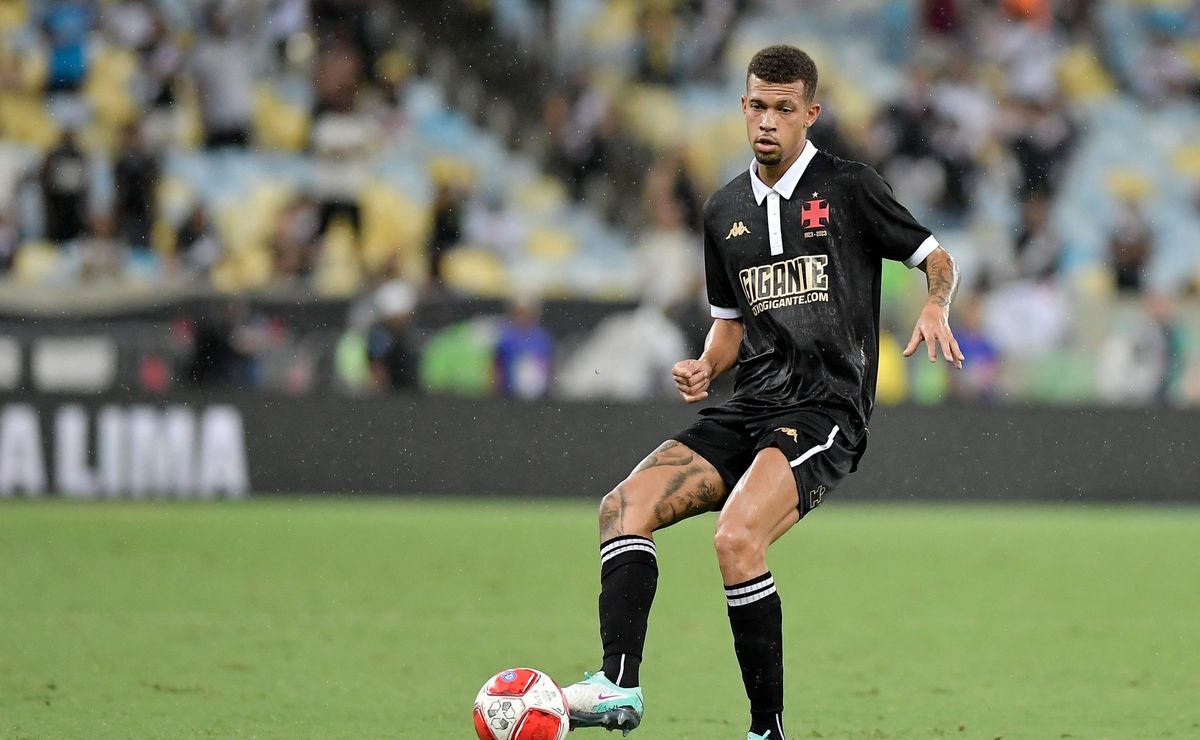 joão victor não possui lesão e está à disposição para o clássico entre vasco e fluminense