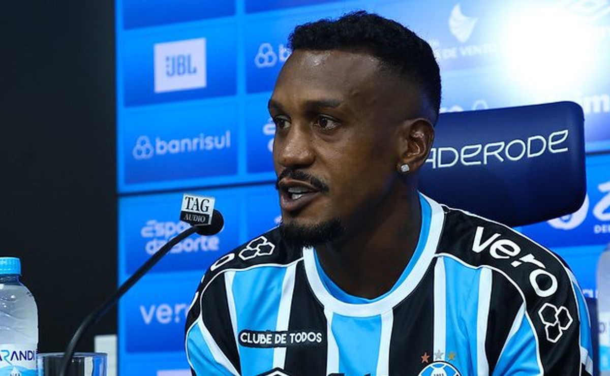 edenilson projeta sua estreia pelo grêmio: "estou à disposição do professor renato"