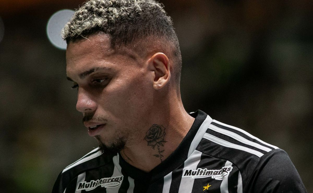atlético mineiro descarta sondagens e procura de outros times por paulinho no mercado
