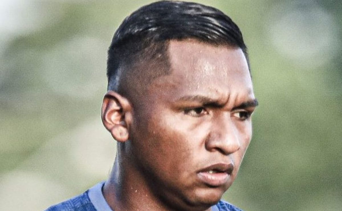 torcida do santos exige demissão de morelos após vice no paulista: "um a menos em campo"