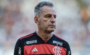 r$ 400 milhões a menos: conselho do flamengo pressiona landim por contrato com a globo
