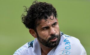 diego costa deve começar no banco do grêmio; confira a provável escalação contra o bahia