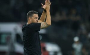 adversário do corinthians na sula, argentinos juniors venceu nos pênaltis