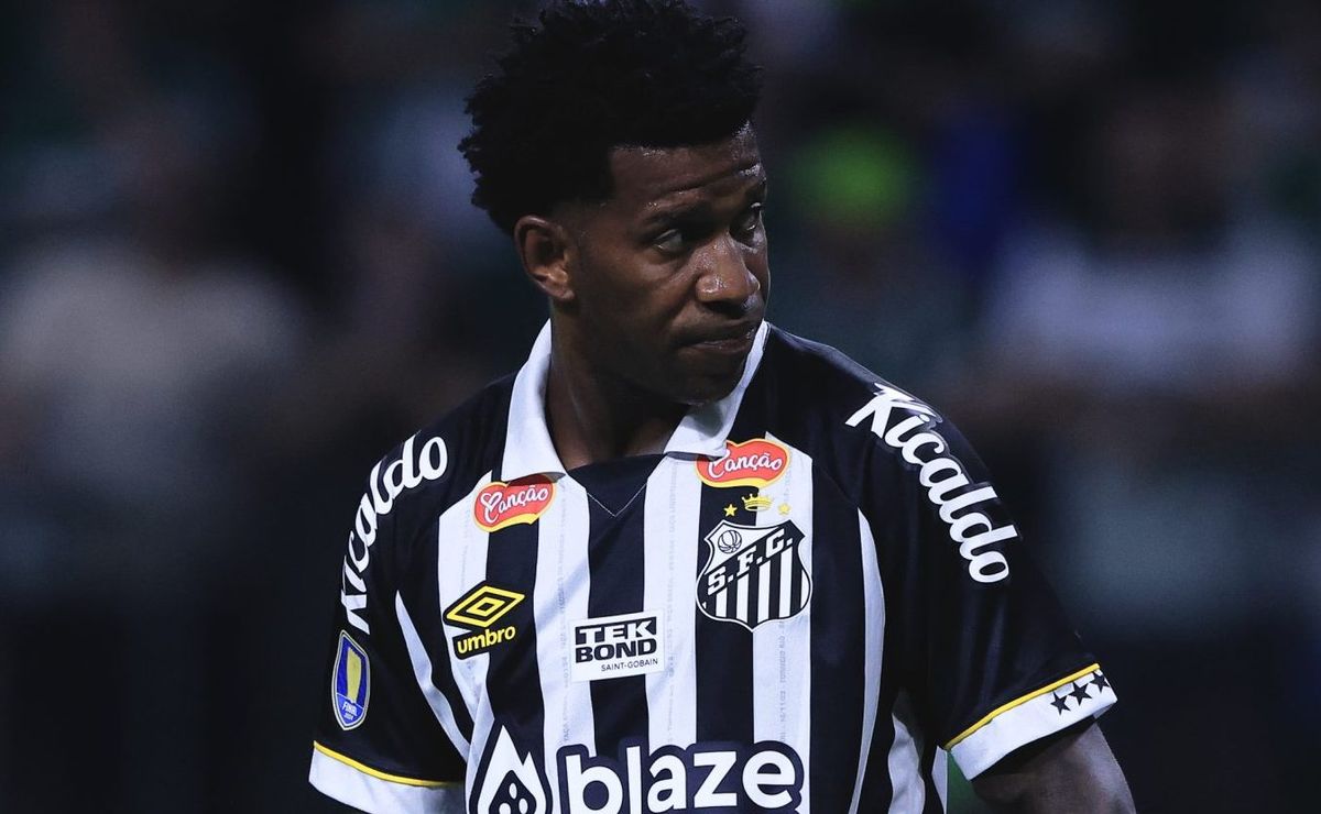 gil sente desconforto no santos e exames detectam se o zagueiro vai jogar contra o avaí