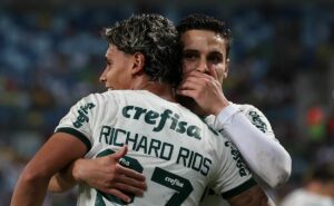 veiga e +5 titulares não viajam e desfalcam palmeiras na libertadores; veja escalação!