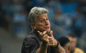 por entrelinhas, renato critica internacional e revela dificuldade contra roger machado na final: “difícil de penetrar”