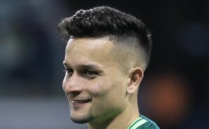 ex palmeiras, artur marca golaço atuando pelo zenit e posicionamento repercute: “milagre”