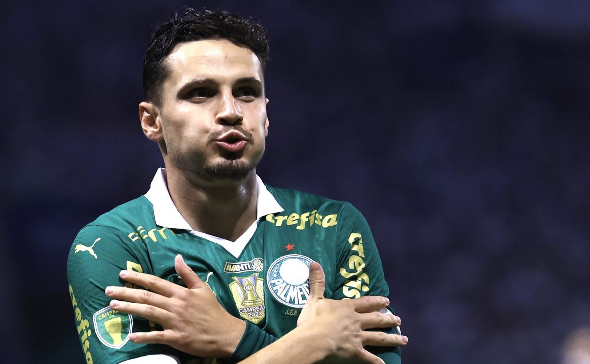 com gol marcado contra o santos, raphael chega aos 12 gols em finais pelo palmeiras
