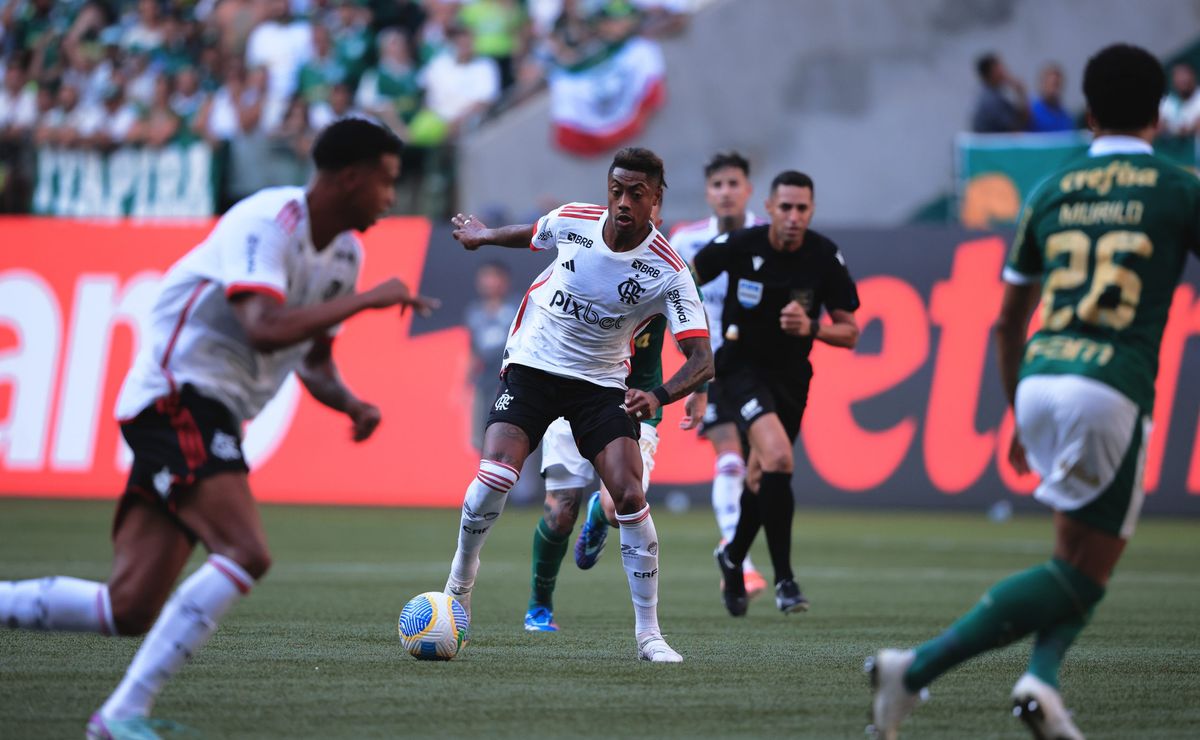 delegação do flamengo chegará em la paz na hora do jogo, para amenizar efeitos da altitude