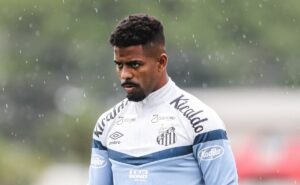 santos decide não comprar hayner e saída é definida; veja os valores