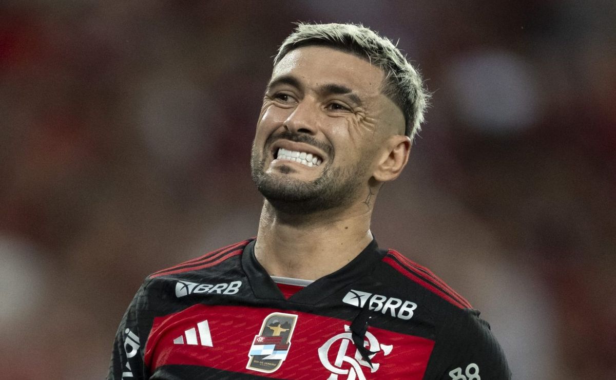 nação perde a paciência com arrascaeta após derrota do flamengo no clássico: “quer enfeitar”