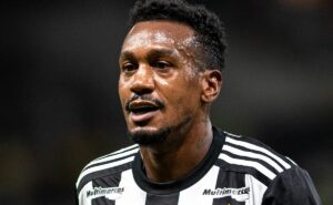 grêmio avança por edenílson e abre conversa para contratar com zagueiro jemerson