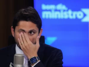 lula’s communications minister in hot water. again