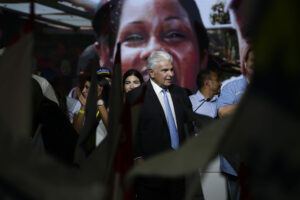 panama ready to vote as supreme court clears frontrunner