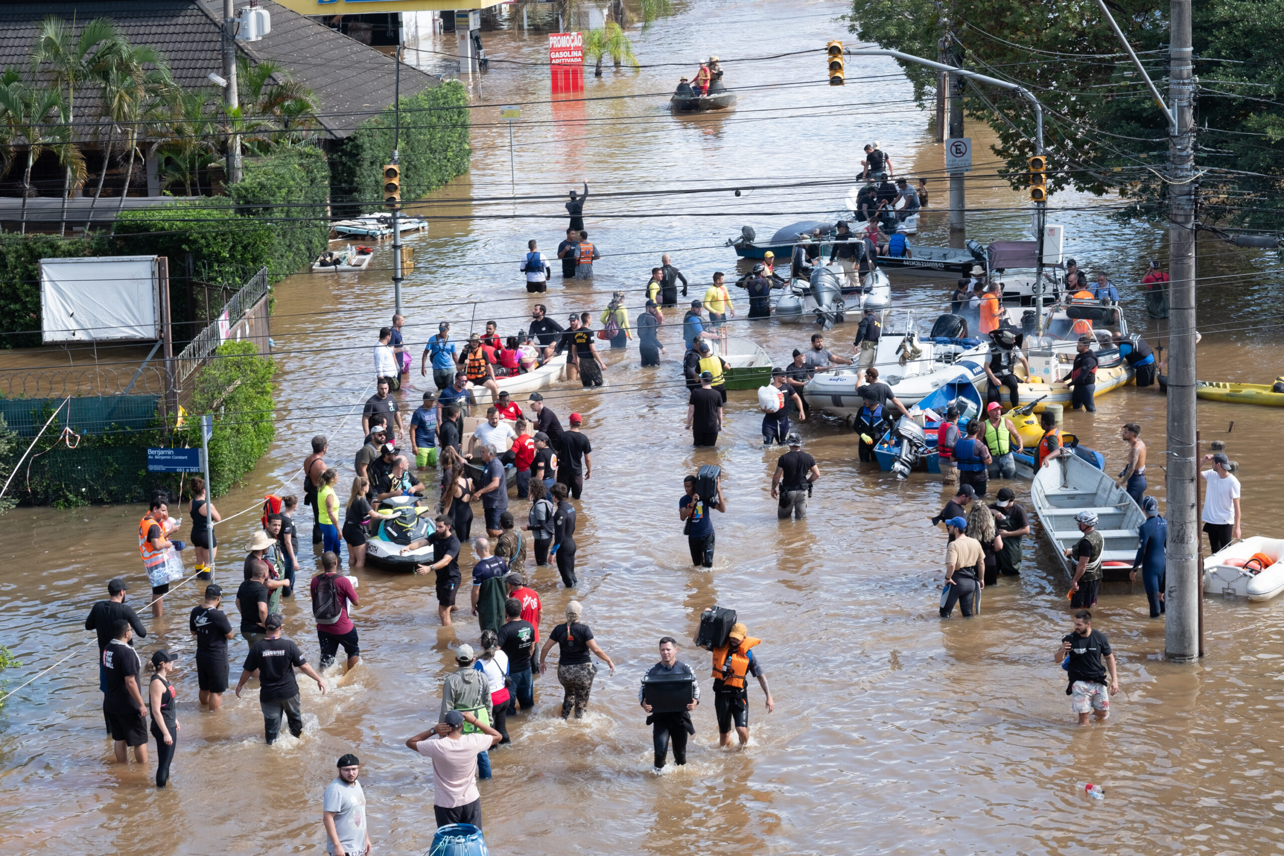 virtually all brazilians link current floods to climate change