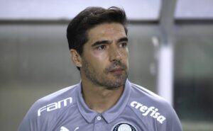abel ferreira pode fazer até quatro mudanças para jogo entre palmeiras e san lorenzo