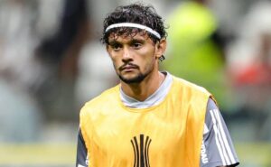 gustavo scarpa sabe o que esperar do palmeiras em briga pela liderança na libertadores: “são embaçados”