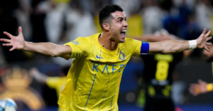cristiano ronaldo marca dois em vitória do al nassr e quebra recorde histórico no futebol