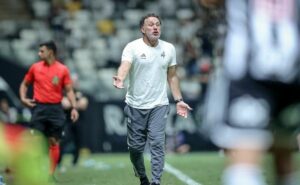 atlético mg tem grande atuação em vitória contra o rosario, mas torcida crítica 'falta de capricho'
