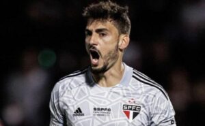 rafael comenta sobre primeira oportunidade em defender o brasil e agradece o são paulo