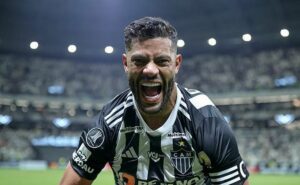 hulk se torna o maior artilheiro do atlético em competições internacionais e iguala zico e pelé em outra lista; veja