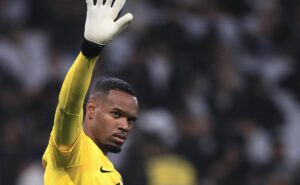 com destaque de carlos miguel, corinthians vence na copa do brasil; veja as notas