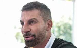 flamengo decide atravessar o vasco de pedrinho e assinar com novo camisa 10