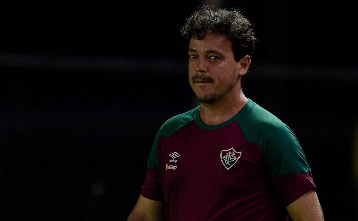 atrasos de fluminense e diniz são denunciados pela conmebol; veja possíveis punições