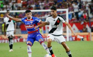 fortaleza empata com vasco em noite de léo jardim, confira as notas