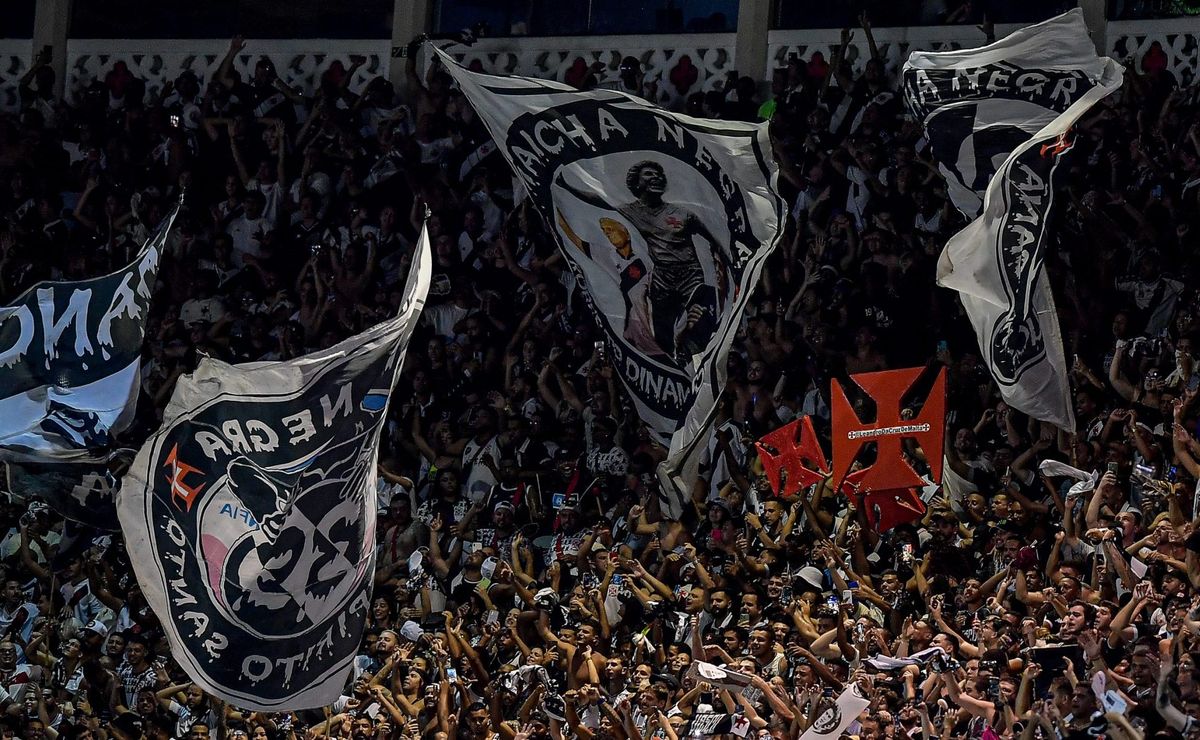 a torcida se cansou: com menos de dois dias para partida pelo brasileirão, vasco não esgota nenhum setor de são januário