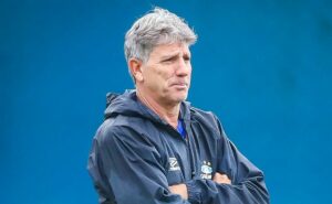 renato gaúcho é avisado de reviravolta e grêmio coloca vendas no elenco como necessidade