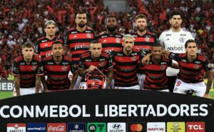 conmebol denuncia flamengo após a utilização de sinalizadores e bombas, diante do bolívar