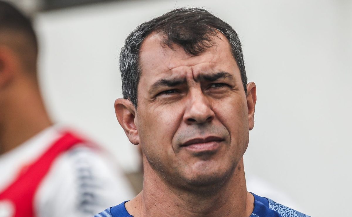 carille dá chance para serginho e patrick e torcida do santos critica: "É inacreditável"