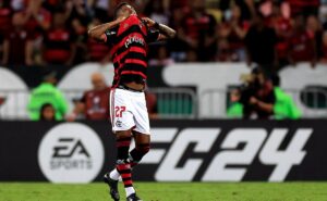 bruno henrique será julgado pela conmebol por expulsão em vitória do flamengo