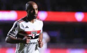 recuperado, lucas moura reforça o são paulo no jogo contra o fluminense