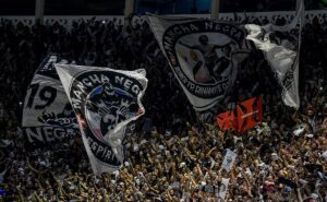 ranking de maiores torcidas do brasil conta com vasco no top 5 mesmo passando por má fase