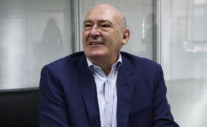 andres rueda pode ser determinante para saída de titular do santos