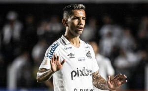 santos utilizará trunfo para evitar transfer ban na fifa na dívida de carabajal