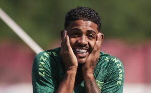 krasnodar oferece r$ 60 milhões por john kennedy e fluminense faz contraproposta para liberar