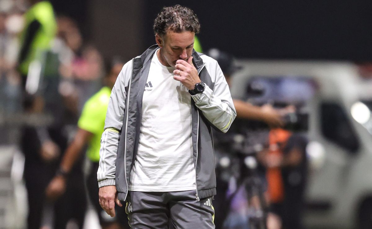 atlético mineiro com gabriel milito é mais ofensivo que com felipão: equipe colhe bons frutos 