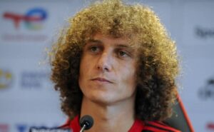 zagueiro david luiz decide fazer forte desabafo sobre críticas no flamengo