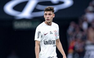 contra o américa rn, breno bidon deve ser titular do corinthians e alcançar sequência inédita