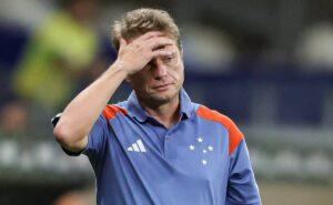 fernando seabra faz alerta no cruzeiro mesmo com vitória: "poderíamos ter concretizado as chances"